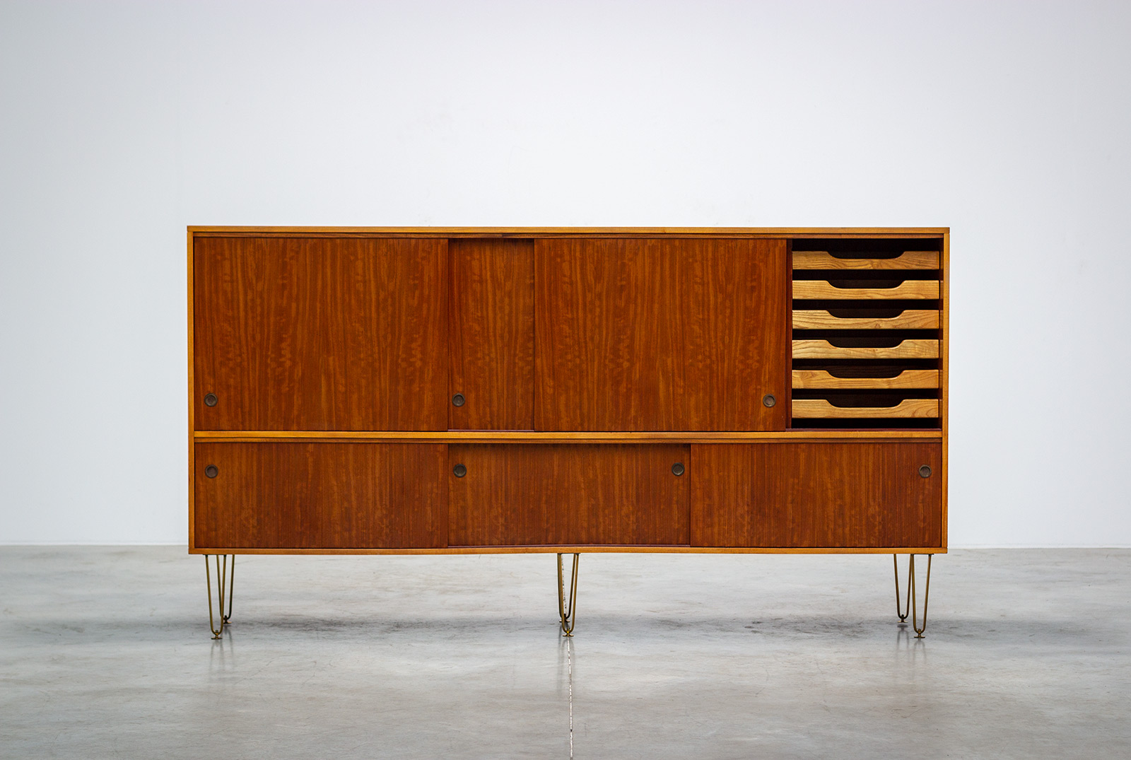 Alfred Hendrickx 1950 Bubinga wooden sideboard with brass hairpin legs img 3