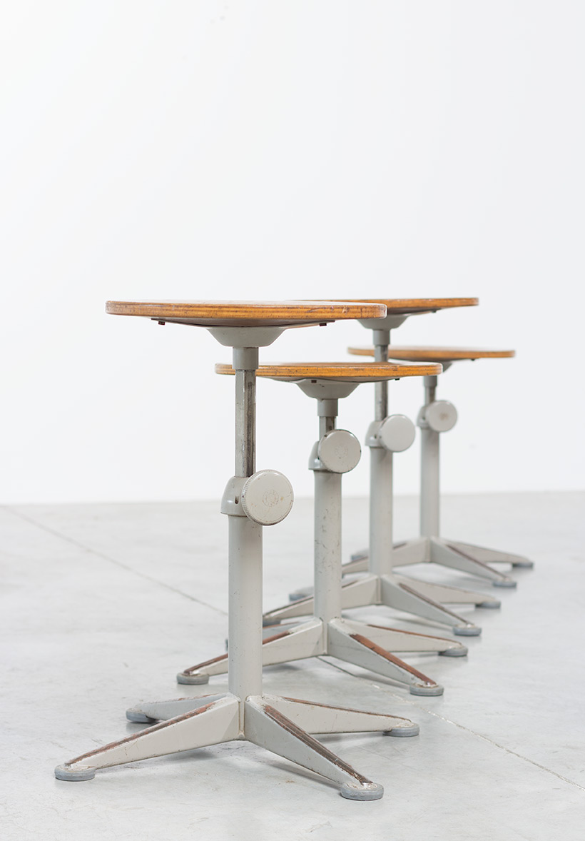 Architect swivel stools designed by Friso Kramer img 3