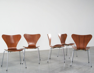 Arne Jacobsen 5 teak chairs 3107 Fritz Hansen 1972