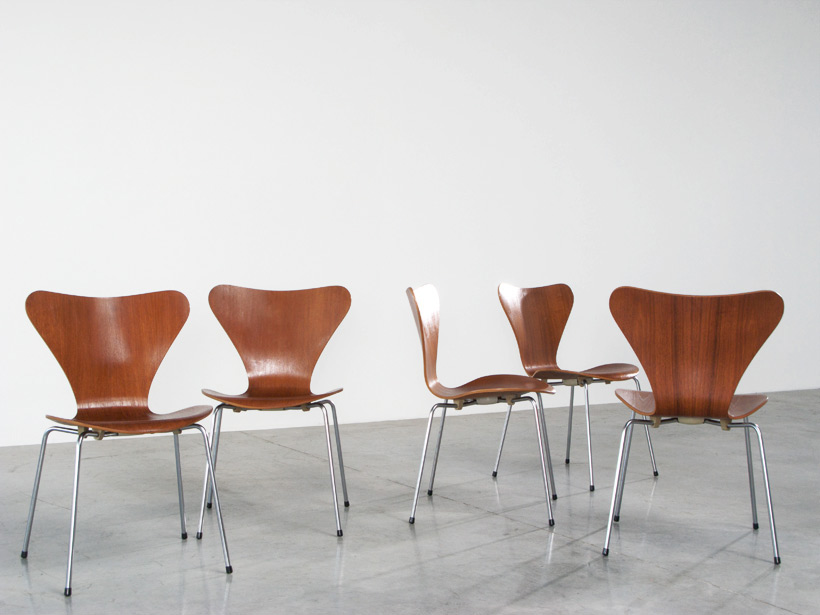 Arne Jacobsen 5 teak chairs 3107 Fritz Hansen 1972