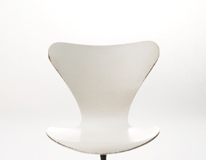 Arne Jacobsen Model 3107 Swivel Desk Chair