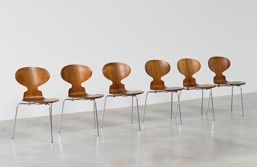 Arne Jacobsen set of six Danish Ant chairs in rosewood Fritz Hansen img 4