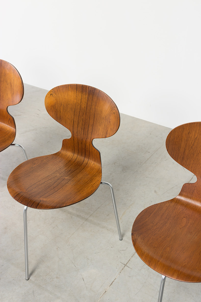 Arne Jacobsen set of six Danish Ant chairs in rosewood Fritz Hansen img 6