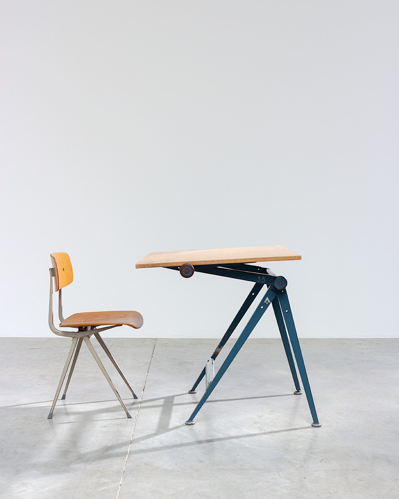 Blue Reply desk table designed by Wim Rietveld and Friso Kramer chair img 3