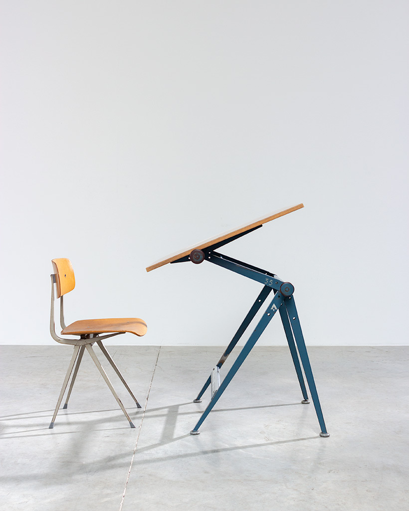 Blue Reply desk table designed by Wim Rietveld and Friso Kramer chair img 4