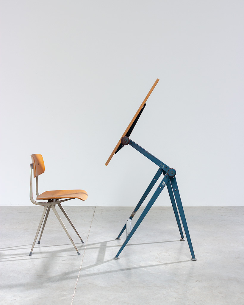 Blue Reply desk table designed by Wim Rietveld and Friso Kramer chair img 5