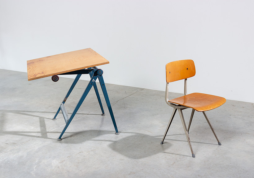 Blue Reply desk table designed by Wim Rietveld and Friso Kramer chair img 7