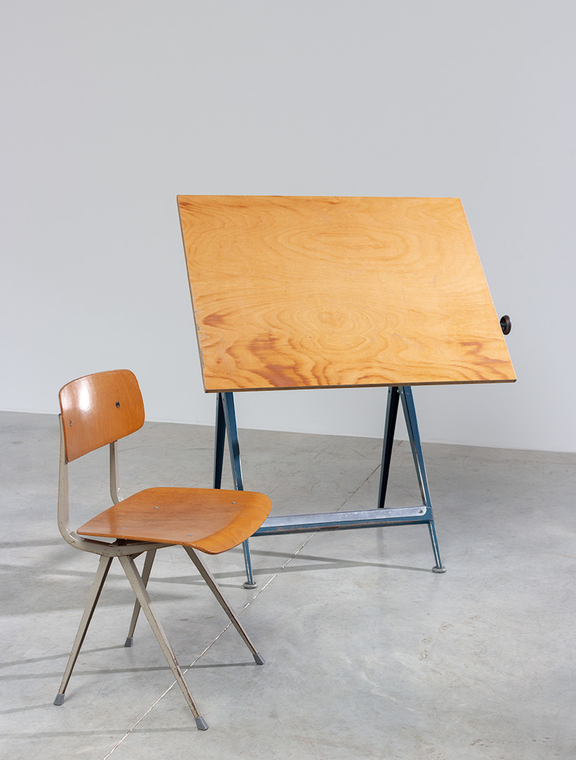 Blue Reply desk table designed by Wim Rietveld and Friso Kramer chair img 8