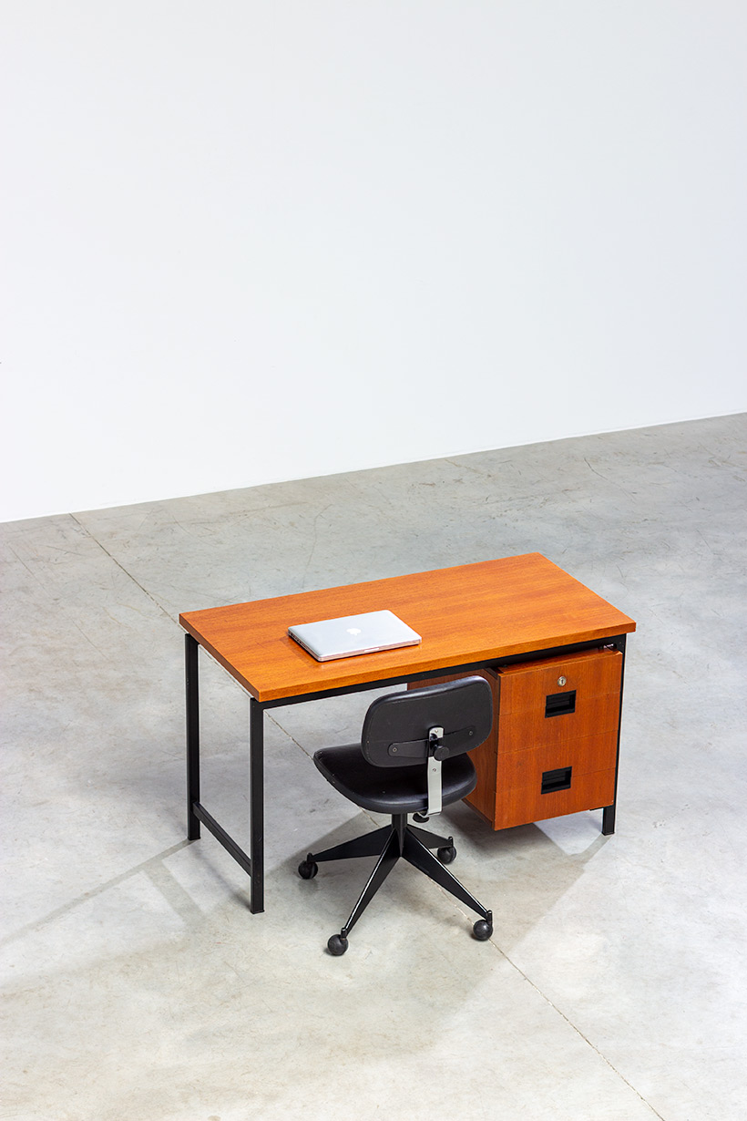 Cees Braakman modernist writing table EU01 Japanese series Pastoe