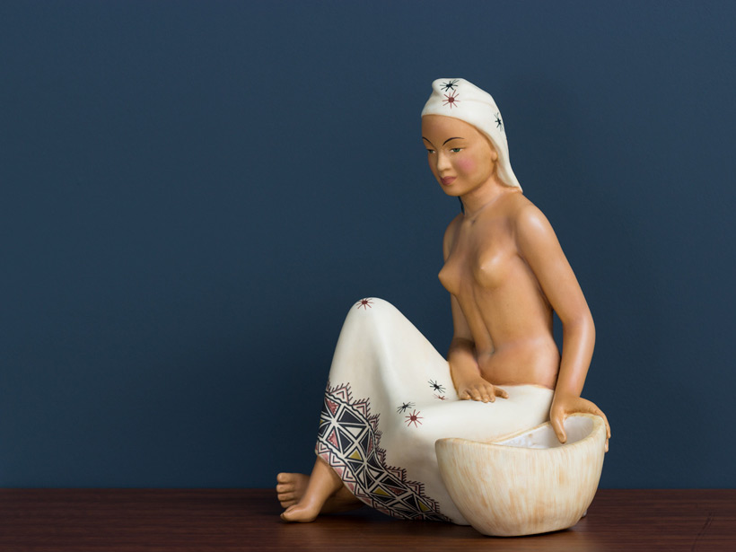 Ceramic nude figurine Torino img 4