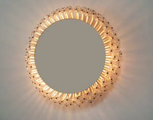 Circular illuminated flower mirror