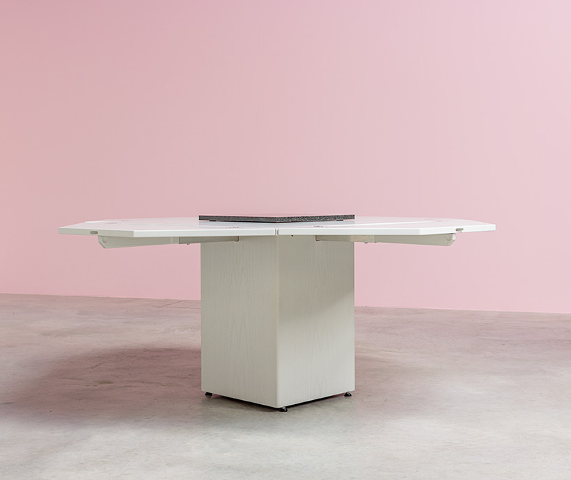 Cirkante postmodern white table Bob Van Den Berghe Pauvers 1976 img 8