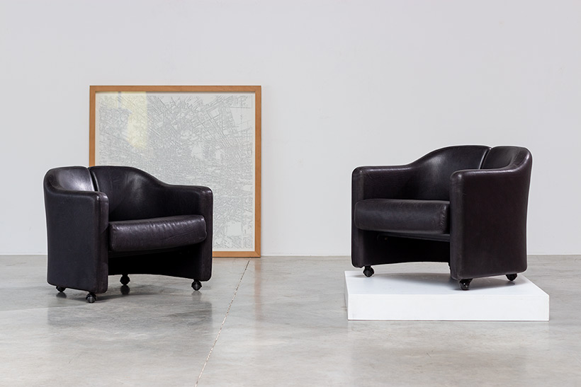 Eugenio Gerli two black leather lounge chairs Tecno Milano img 5