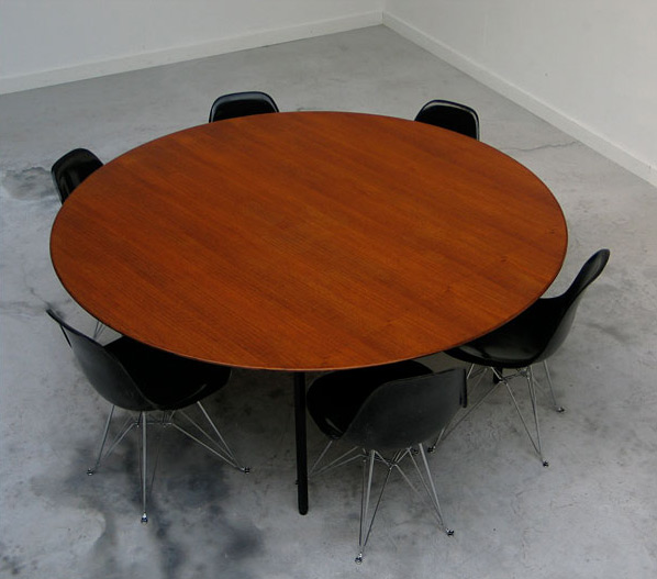 Florence Knoll Executive round conference dining table