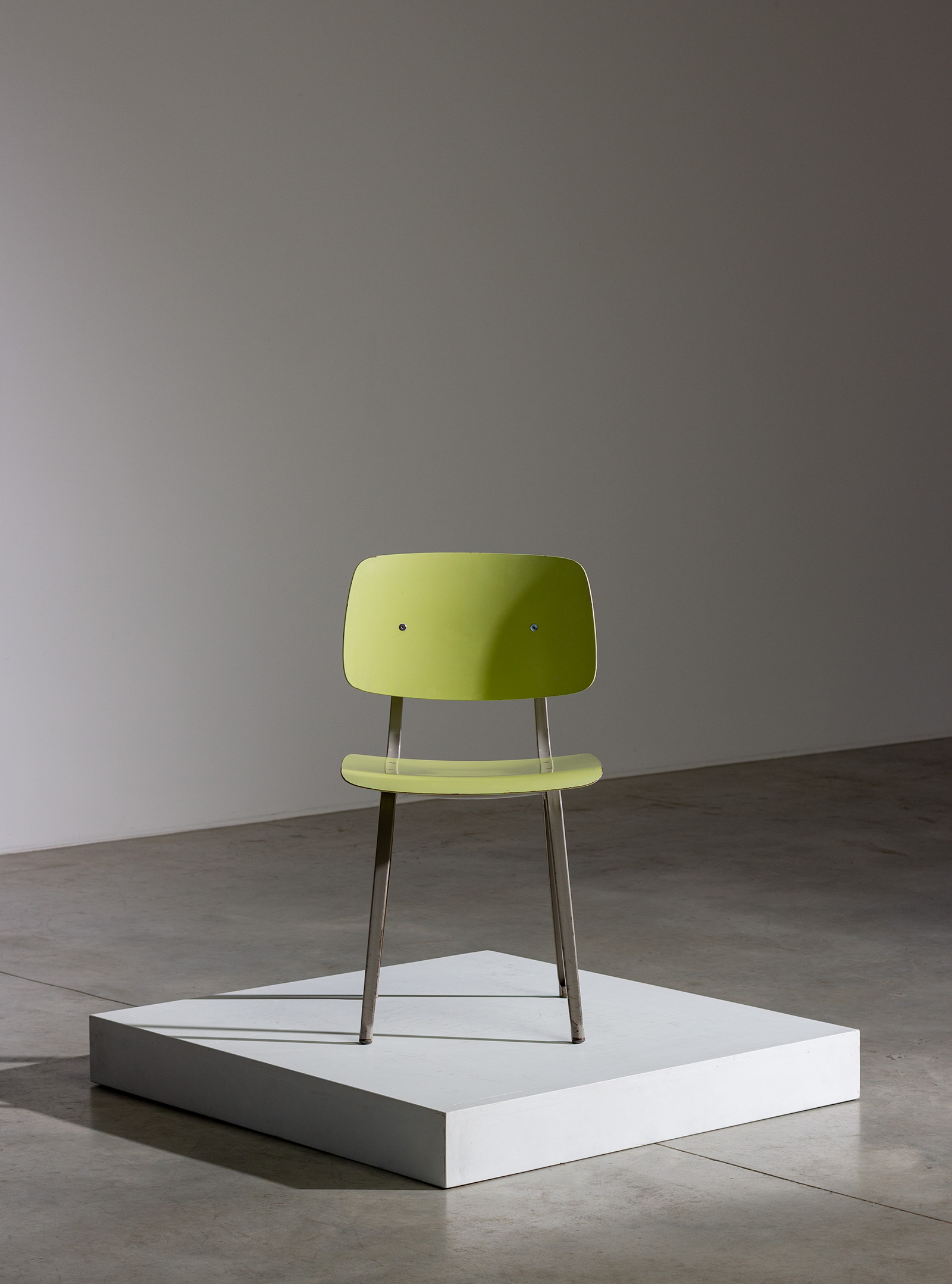 Friso Kramer 1960 Lime and grey metal Revolt chair