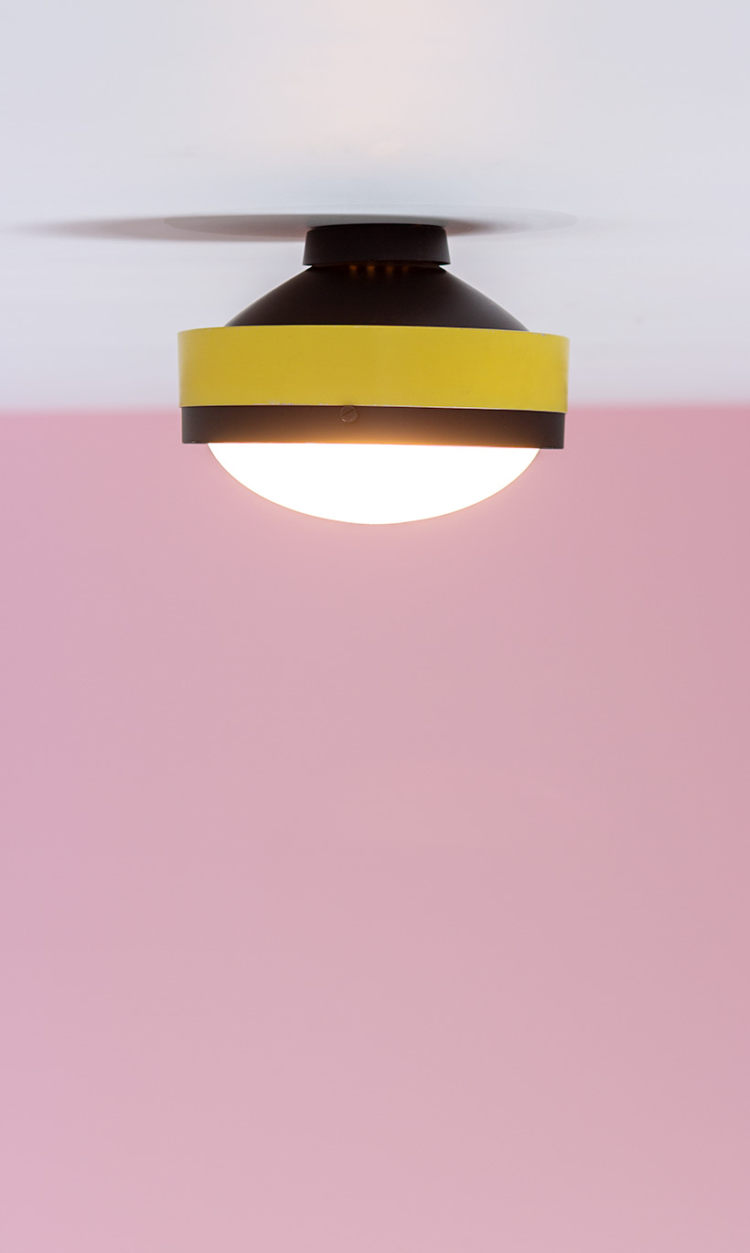 Gino Sarfatti Arteluce yellow and black ceiling light 3027 p