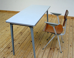 Industrial Result chair and side table Friso Kramer De Cirkel