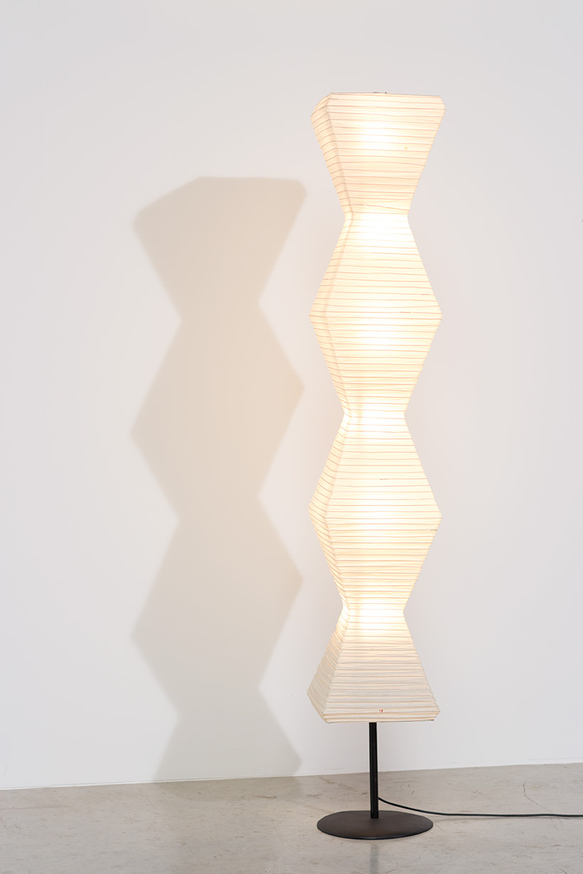 Isamu Noguchi Akari light Shoji paper The Endless Column Floor lamp img 6