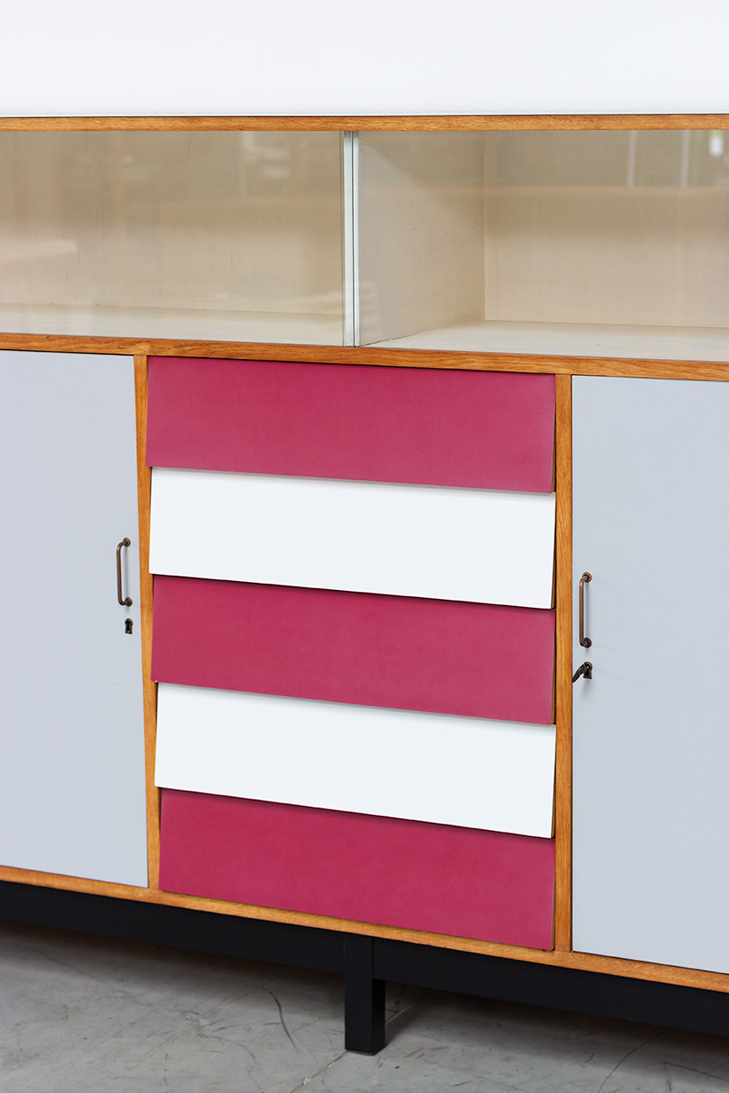 Large modernism Formica sideboard with a play of colors circa 1950 img 4