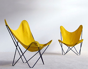 Pair of Jorge Ferrai Hardoy lounge chairs