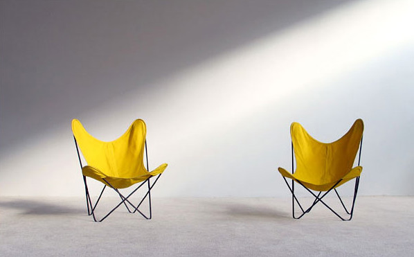 Pair of Jorge Ferrai Hardoy lounge chairs