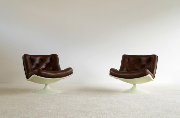 Pair Leather Geoffrey Harcourt lounge chairs Artifort | furniture love