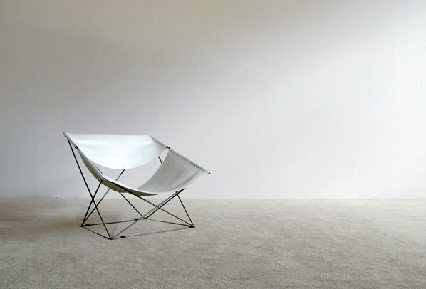 Pierre Paulin Artifort F675 White Butterfly chair