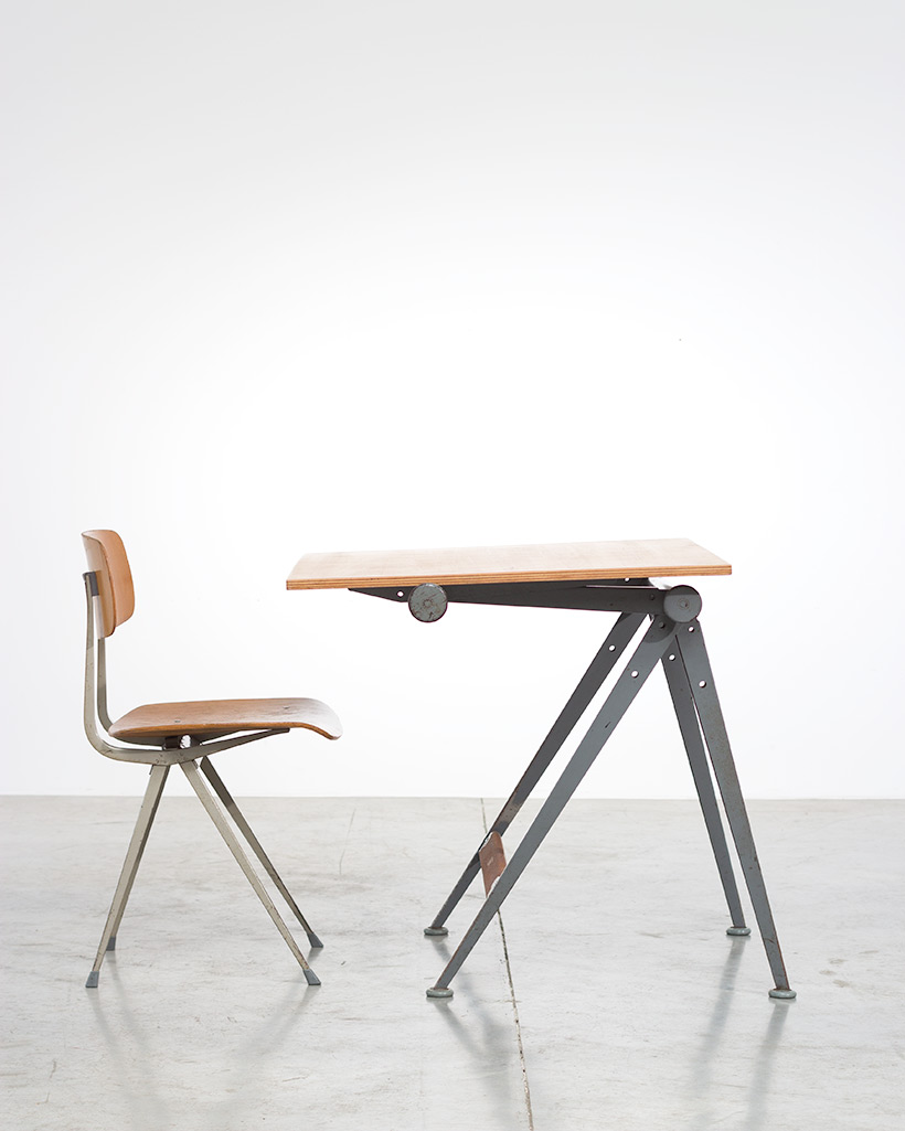 Reply drafting table designed by Wim Rietveld and Friso Kramer chair img 6