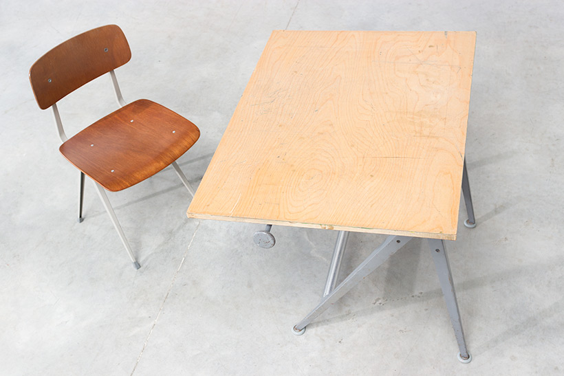 Rietveld Wim Reply drafting table and Friso Kramer Result chair img 8