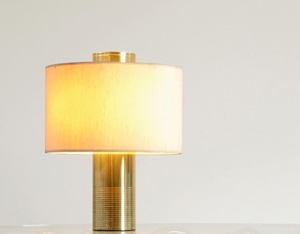 Round cylinder modern Italian brass table lamp